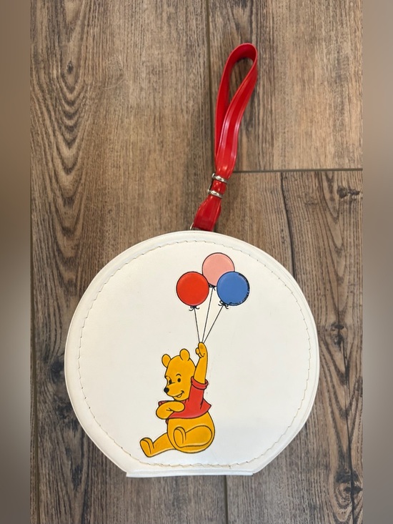 Blondy Luggage Co Other - Vintage Disney Winnie the Pooh Round Train Case Blondy Luggage Vanity Bag